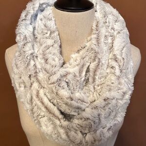 Heat Trendz Faux Fur Infinity Scarf